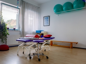 Physiotherapie in Duisburg Neudorf Krankengymnastik Martina Schlauch Behandlungsraum 1
