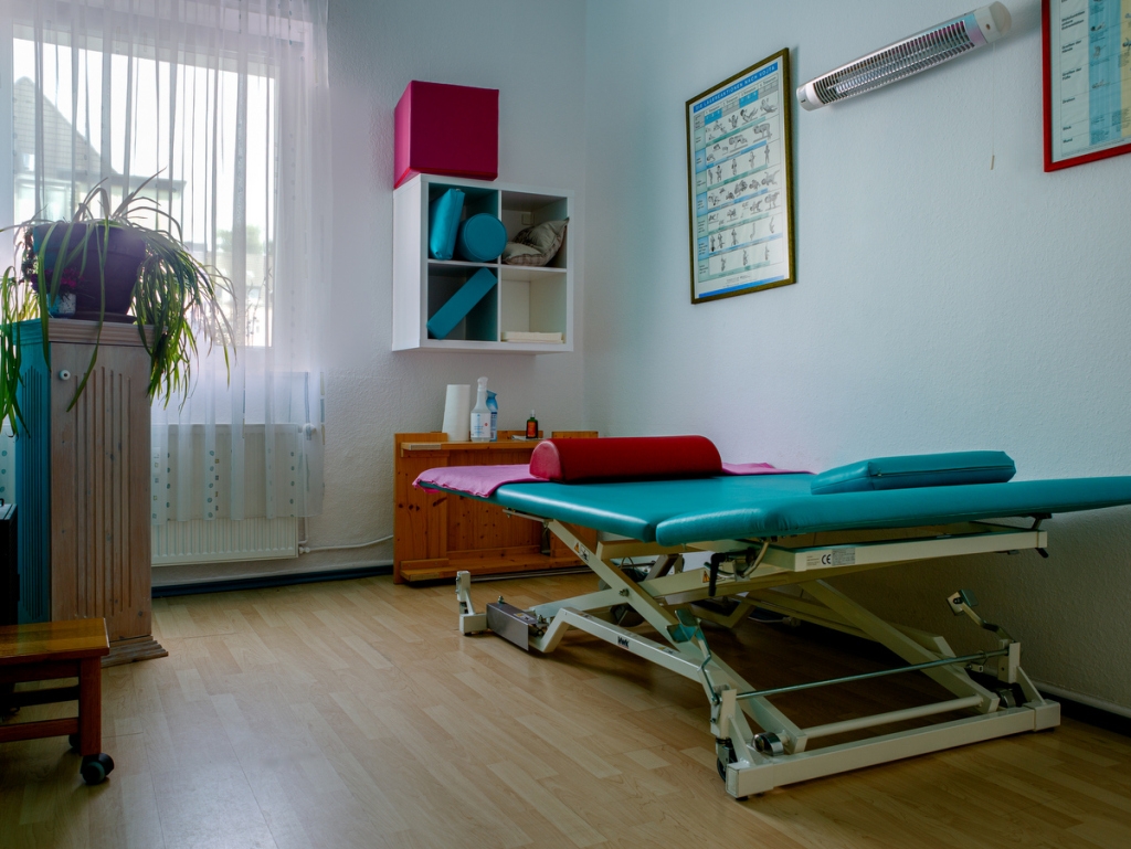 Physiotherapie in Duisburg Neudorf Krankengymnastik Martina Schlauch Behandlungsraum 2